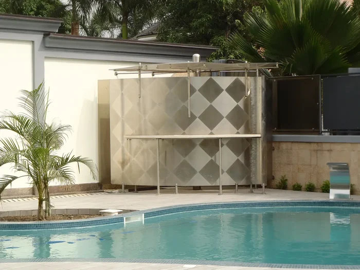 arredo zona piscina e spazio relax
