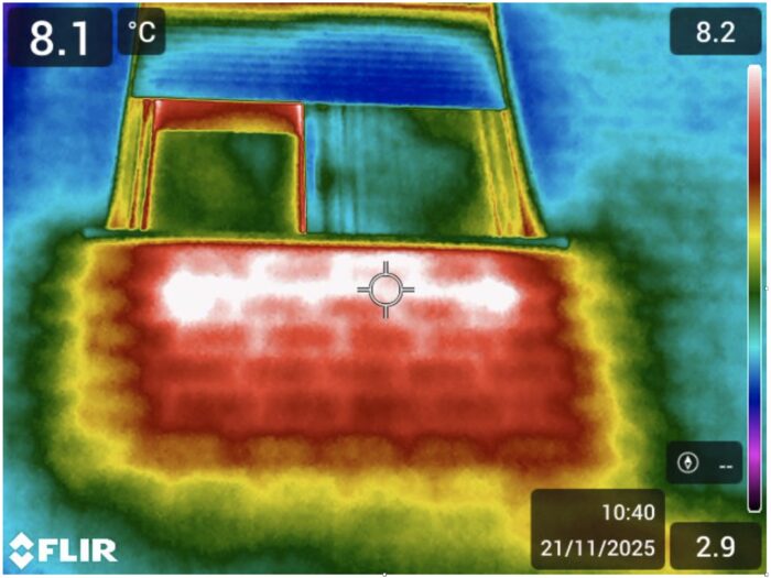 Dispersione termica vano sotto finestra con presenza di termosifone
